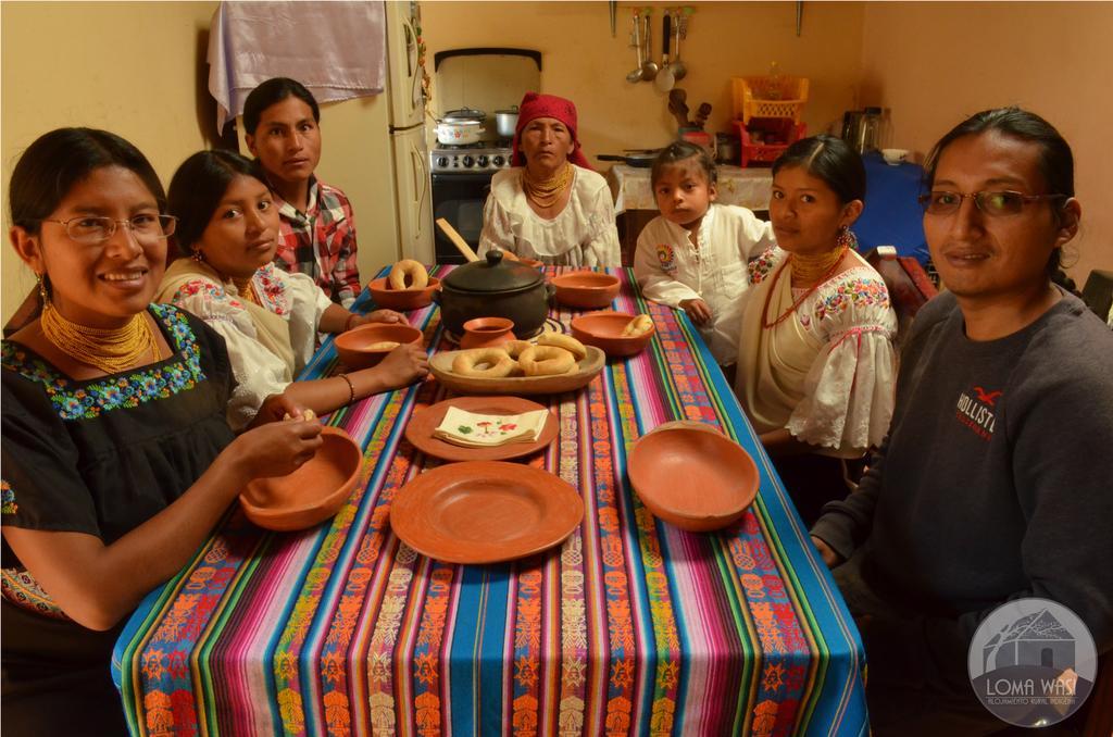 Loma Wasi Alojamiento Rural Indigena En Cotacachi Exterior photo